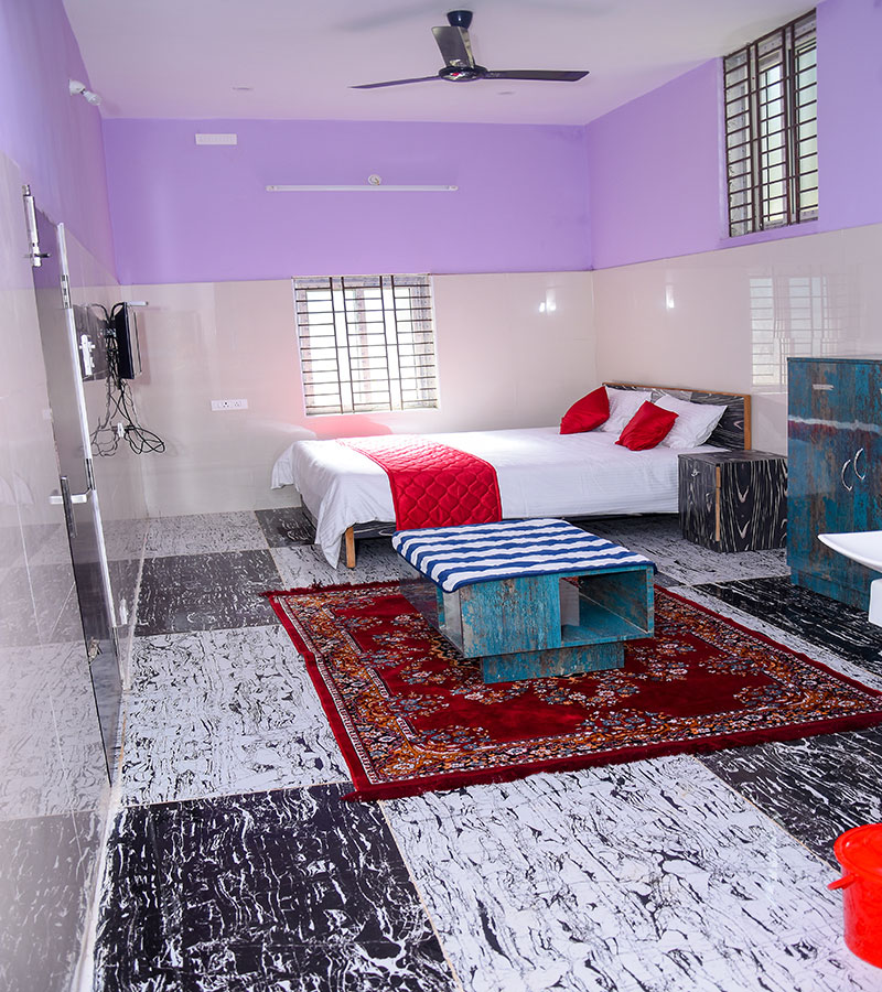 Double Bed Room - Shrimalli Home Stay